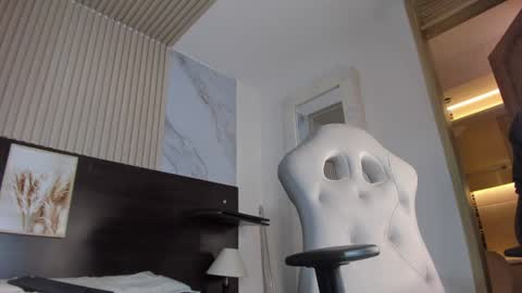Snapshot of mia_as_ chatting on February 2025 05:45:01 PM Mia online show from February 2025 05:45:01 PM