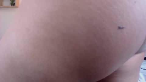 M I A  A Y R A online show from October 2025 04:41:02 PM