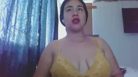 mia_beautiful1 online show from April 2026 07:16:01 PM