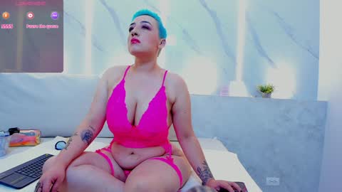 Snapshot of mia_becke chatting on January 2025 11:56:02 AM Mia online show from January 2025 11:56:02 AM