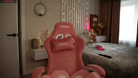 Just call me Kitty online show from April 2026 08:59:01 AM