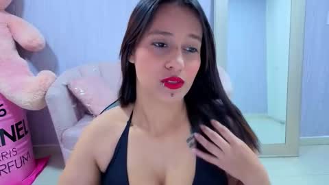 Mia  online show from February 2026 12:45:02 PM