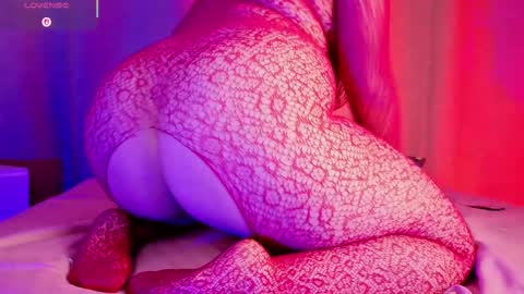   online show from September 2025 02:45:01 AM