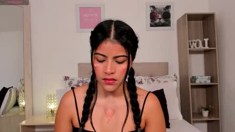 Mia Cano online show from November 2025 02:12:02 PM