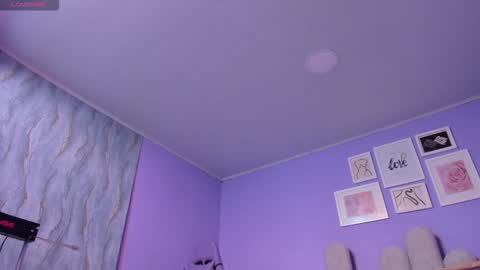 mia online show from October 2025 11:22:02 AM