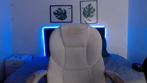 MIA online show from November 2025 02:32:02 AM