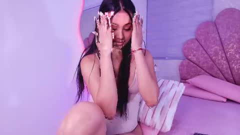 Mia  online show from July 2026 04:19:01 AM