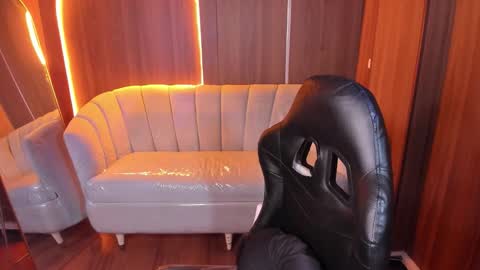 mia_collins_b online show from December 2025 12:56:02 PM