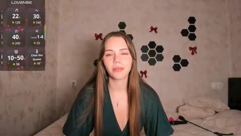 Mia  next stream Thursday 1400 UTC1 Friday 1400 UTC1 online show from March 2026 01:06:01 PM