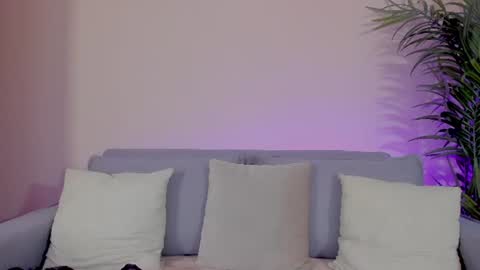Sarah Luna online show from June 2026 12:36:01 PM