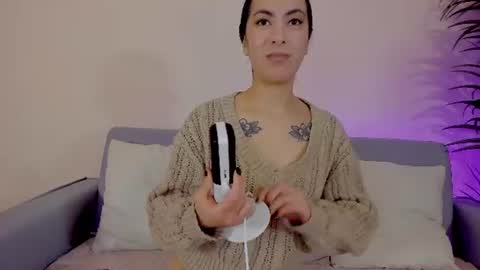 Sarah Luna online show from June 2026 01:23:02 PM