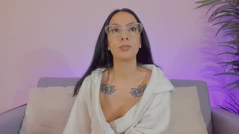 Sarah Luna online show from June 2026 01:19:02 PM