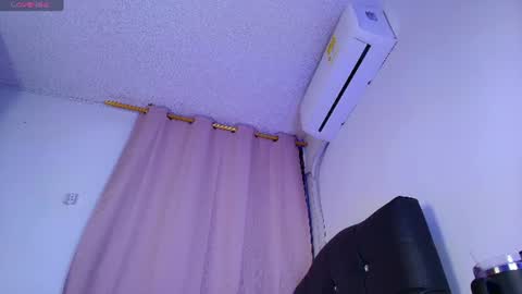 Mia online show from June 2026 12:32:02 AM