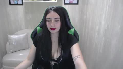 Snapshot of mia_desire_a chatting on July 2026 04:17:01 PM Mia online show from July 2026 04:17:01 PM