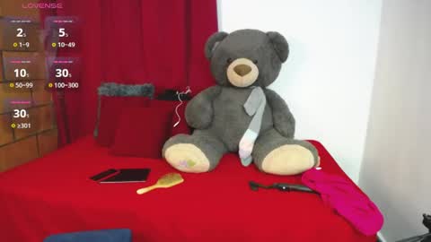 Mia online show from May 2026 02:45:01 PM