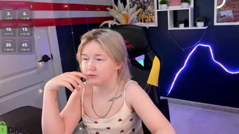 Mia online show from April 2026 03:00:02 AM