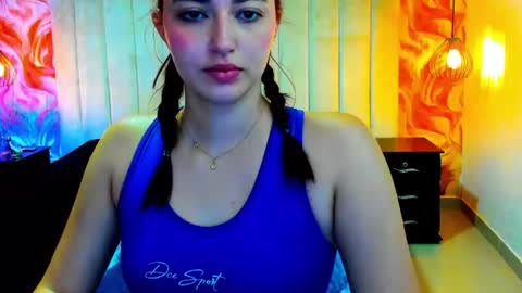 Snapshot of mia_ferrer18 chatting on June 2026 12:57:02 PM mia_ferrer18 online show from June 2026 12:57:02 PM