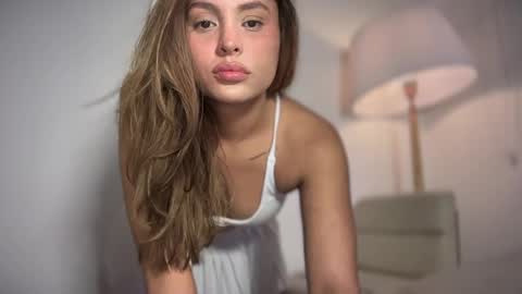 mia_ferrer777 online show from May 2026 11:21:01 PM