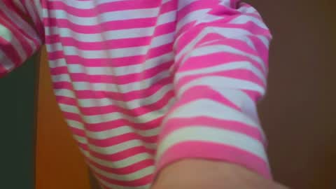 Mia online show from December 2024 02:52:01 AM