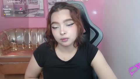 Mia online show from January 2026 01:05:02 PM