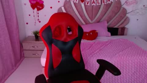 mia online show from February 2026 02:52:02 AM