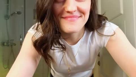 Snapshot of mia_g_ chatting on February 2025 07:23:01 AM Mia online show from February 2025 07:23:01 AM