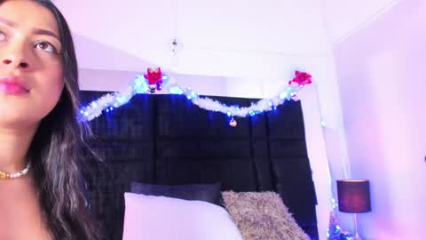 Snapshot of mia_garcia2 chatting on December 2024 10:07:02 PM MIA online show from December 2024 10:07:02 PM