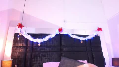 Snapshot of mia_garcia2 chatting on December 2024 08:54:02 PM MIA online show from December 2024 08:54:02 PM