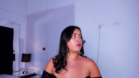Snapshot of mia_garcia2 chatting on January 2025 08:54:01 PM MIA online show from January 2025 08:54:01 PM