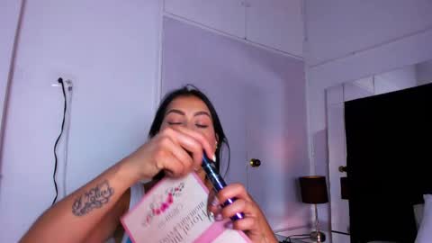 Snapshot of mia_garcia2 chatting on February 2025 09:00:01 PM MIA online show from February 2025 09:00:01 PM