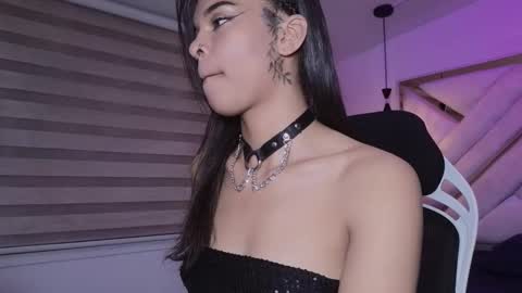 Snapshot of mia_gatesvg chatting on February 2026 03:01:01 AM Mia online show from February 2026 03:01:01 AM