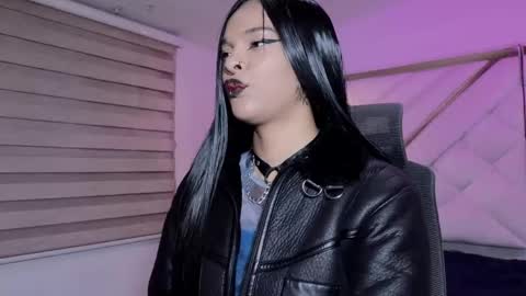Mia online show from May 2026 02:51:02 AM