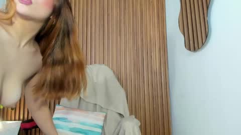 Snapshot of mia_girl00 chatting on April 2026 02:34:01 AM Mia online show from April 2026 02:34:01 AM