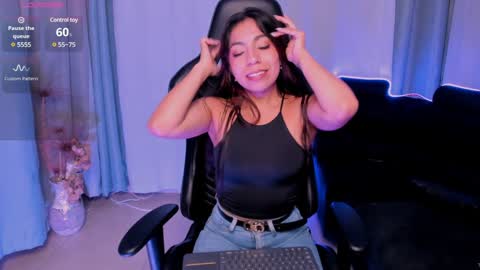 Snapshot of mia_gothzx chatting on January 2025 01:02:02 PM Mia online show from January 2025 01:02:02 PM