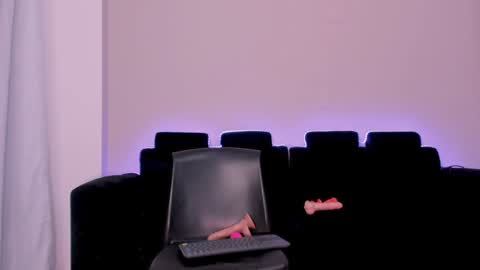 Snapshot of mia_gothzx chatting on January 2025 01:54:01 AM Mia online show from January 2025 01:54:01 AM