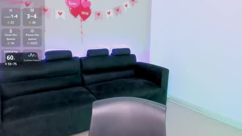 Snapshot of mia_gothzx chatting on February 2025 12:59:01 PM Mia online show from February 2025 12:59:01 PM