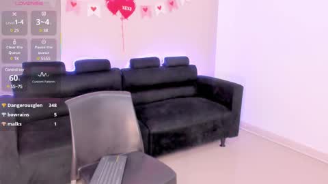 Snapshot of mia_gothzx chatting on March 2025 03:05:02 PM Mia online show from March 2025 03:05:02 PM