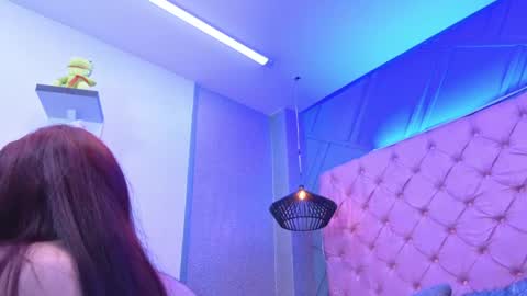 Mia online show from May 2026 01:08:02 PM