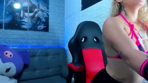Snapshot of mia_ink1 chatting on October 2025 05:32:02 PM mia_ink1 online show from October 2025 05:32:02 PM