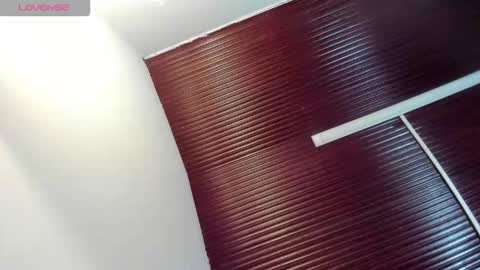 Val  online show from October 2025 11:51:02 AM