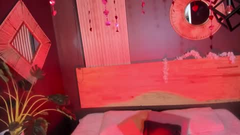 Val  online show from December 2025 11:39:02 AM