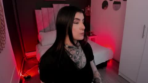 Val  online show from May 2026 07:11:01 PM
