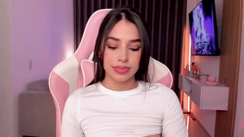 Lau  online show from January 2025 10:39:01 AM