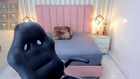 Naomi online show from May 2026 01:19:01 PM