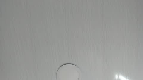 Mia online show from March 2026 09:30:01 PM