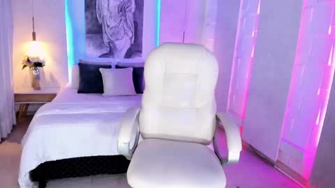 Mia Lane online show from June 2026 08:25:02 PM