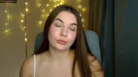 mia_lemm online show from November 2025 06:57:01 AM