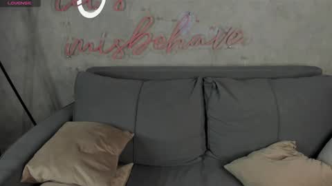 Minnie online show from October 2025 01:17:02 AM