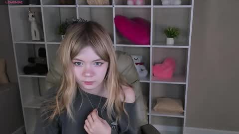 Minnie online show from November 2025 09:20:02 AM