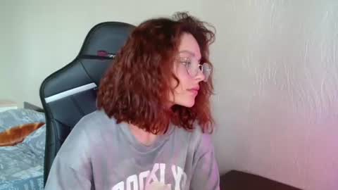 Snapshot of mia_luiza chatting on June 2026 09:52:01 AM mia_luiza online show from June 2026 09:52:01 AM